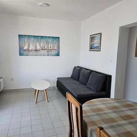 Apartments Lucin Veliki Drvenik Εξωτερικό φωτογραφία