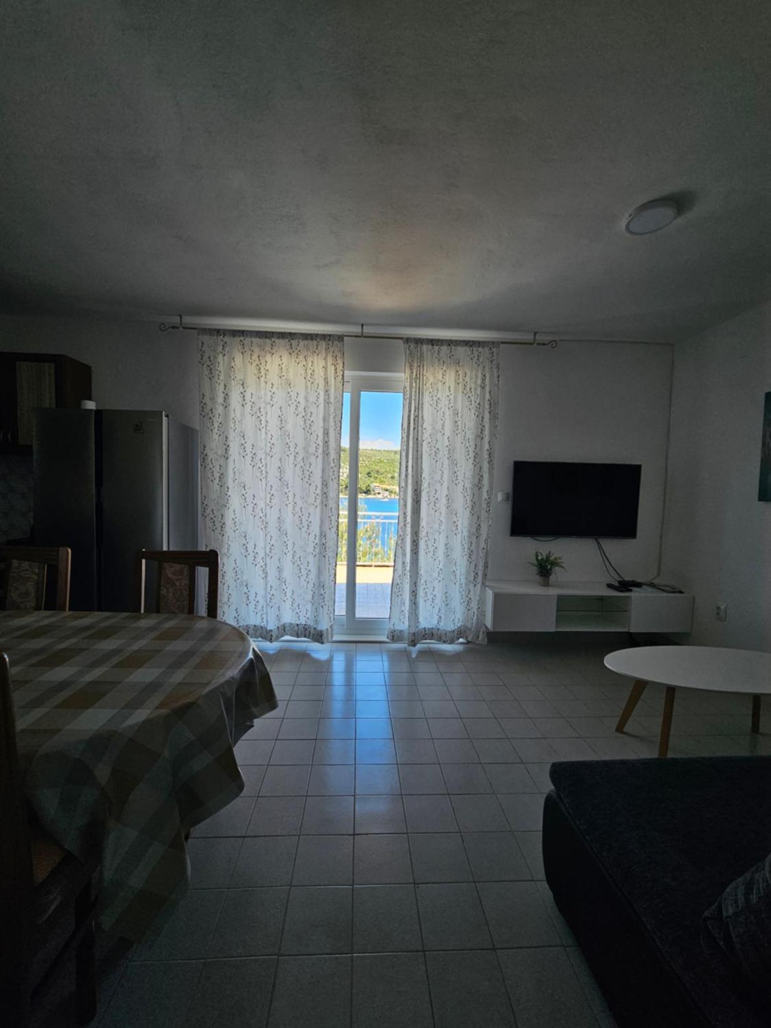 Apartments Lucin Veliki Drvenik Εξωτερικό φωτογραφία