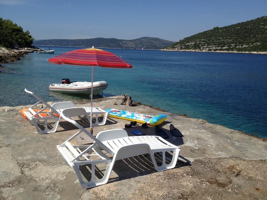 Apartments Lucin Veliki Drvenik Δωμάτιο φωτογραφία